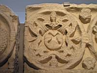 Cluny, Sculpture romane, Medaillon, Motif (Musee du Palais Jean de Bourbon)